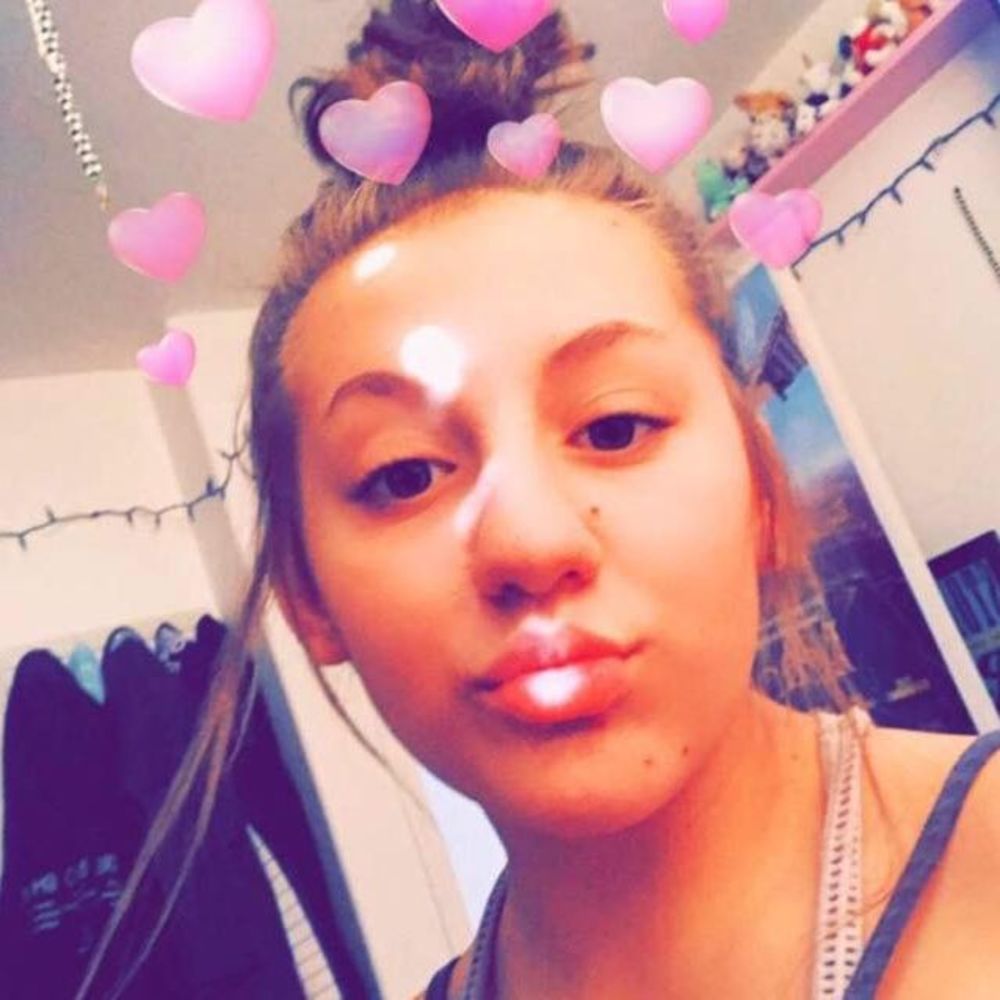 Meet your Posher, Devyn